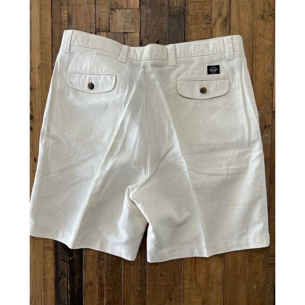 Dockers White Pleated Linen-Blend Hybrid Shorts, vacation, summer, preppy - Picture 2 of 4